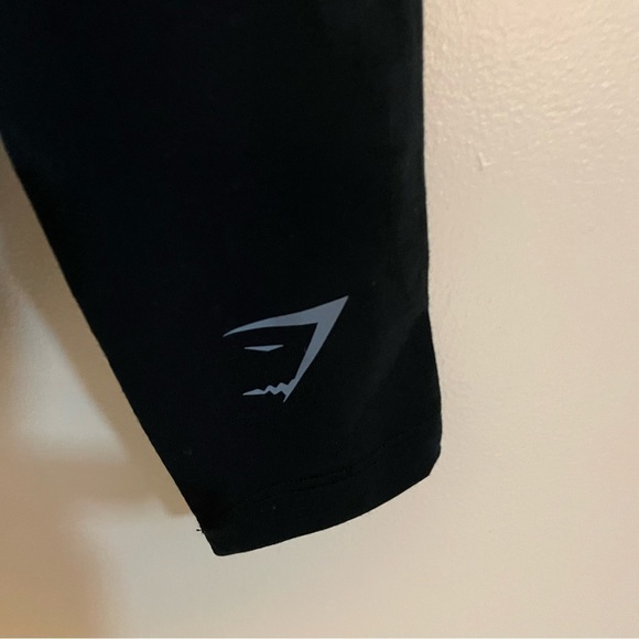 Gymshark VENTURE LONG SLEEVE TOP - BLACK, size XS - Picture 9 of 15